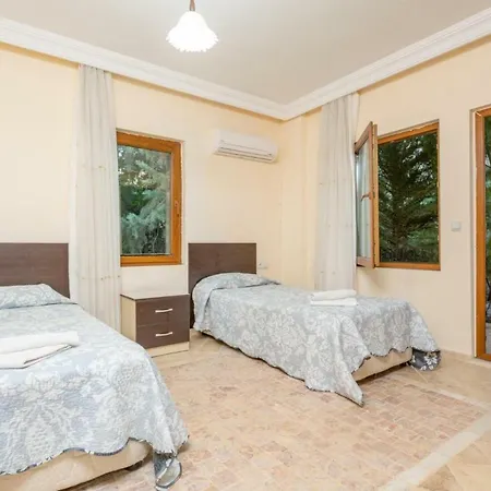 Villa Limyros *